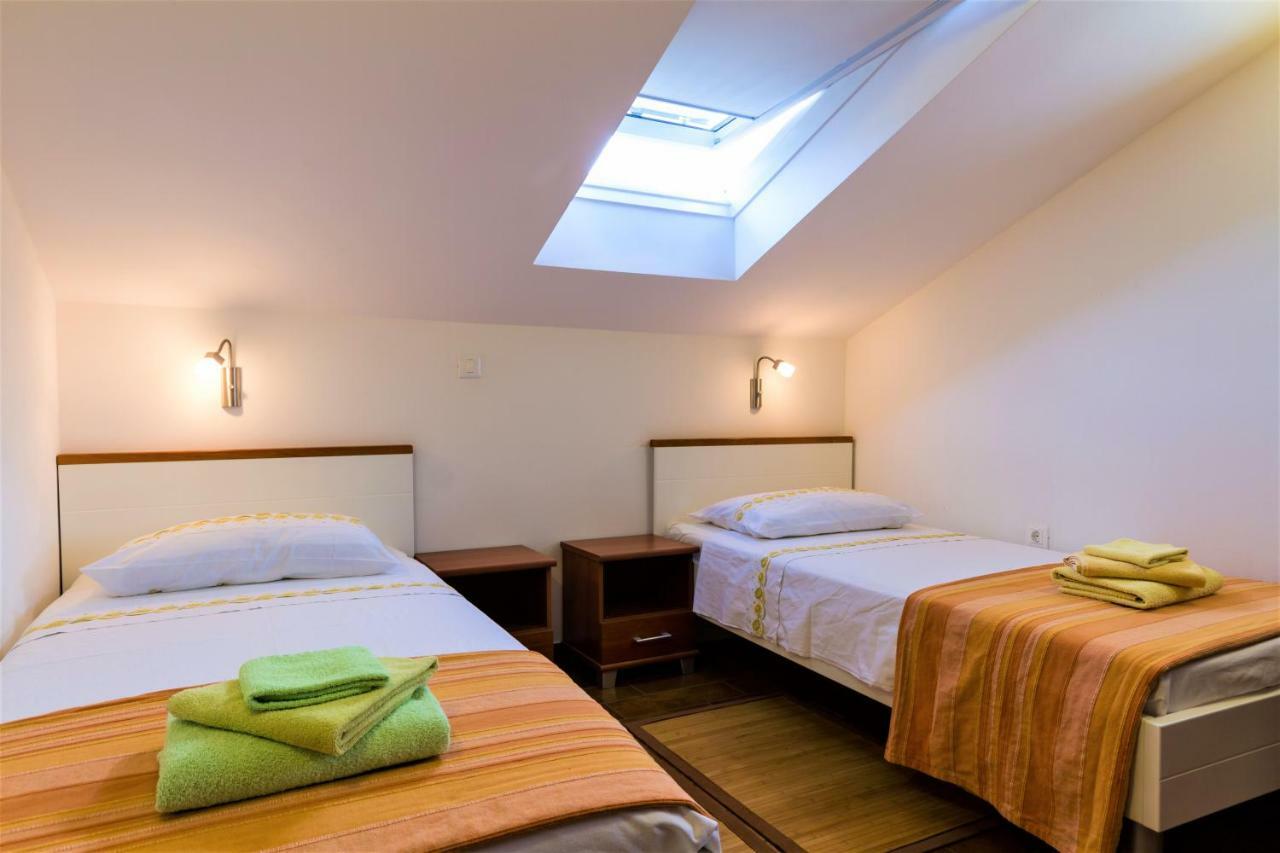 Apartments Viva Корчула Экстерьер фото